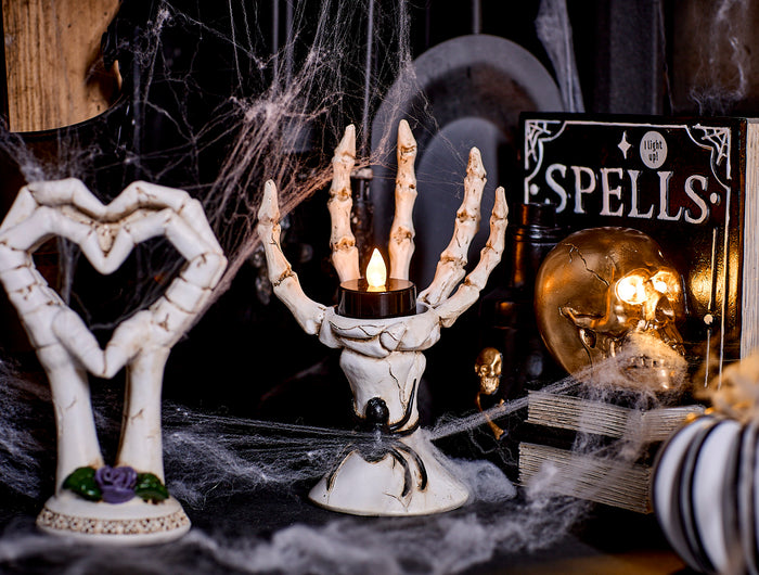 <h2>Spook more, spend less!</h2>