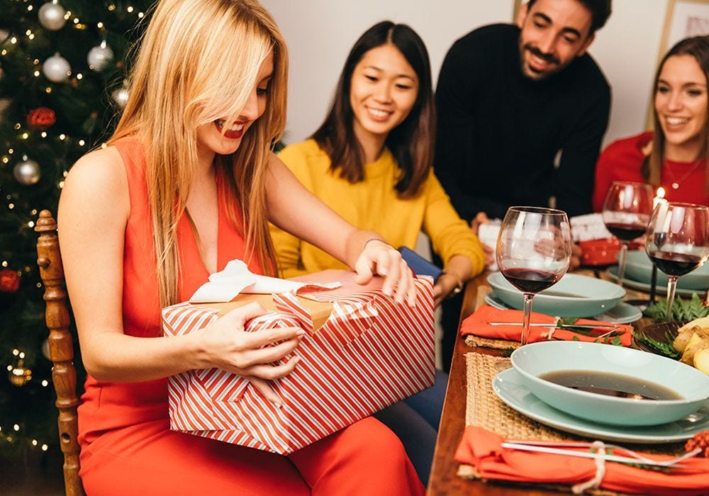 5 Affordable Christmas Table Gift Ideas